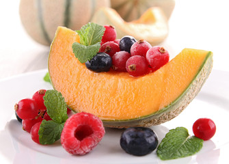 melon and berry fruit