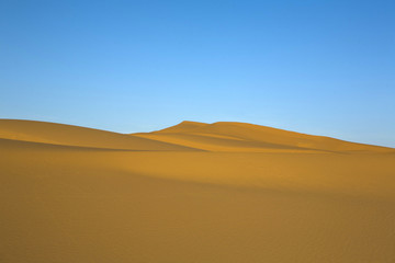 Fototapeta na wymiar czyste pustynia