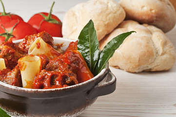 paccheri con carne