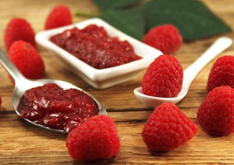 Früchte und Marmelade