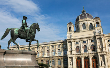 Fototapeta na wymiar Kunsthistorisches Museum in Vienna.