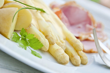 weißer Spargel