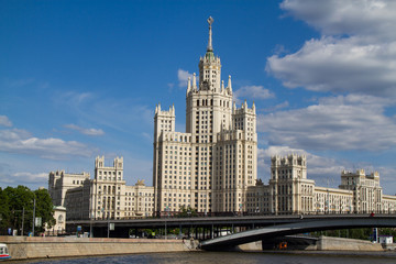 Fototapeta na wymiar skyscrapper w Moskwie