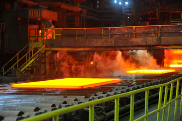 hot steel on conveyor - 42101426