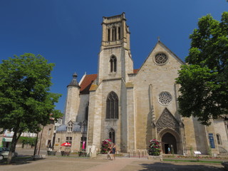 Fototapeta na wymiar Katedra Saint-Caprais; Agen, Lot-et-Garonne, Akwitania