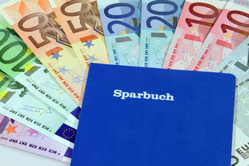 Sparbuch mit Geld