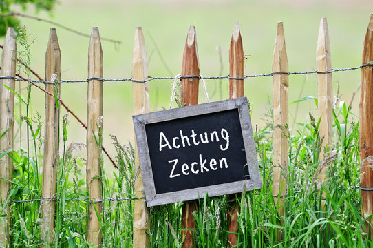 Achtung Zecken