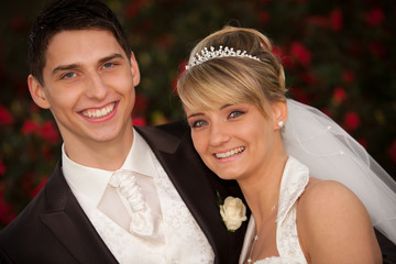 Portrait lächelndes Hochzeitspaar