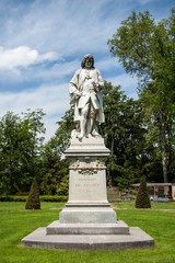 Fototapeta na wymiar Statue de Bernard de Jussieu, botaniste français