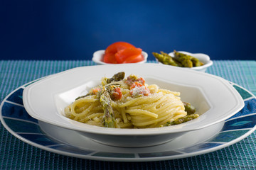 Pasta with asparagus