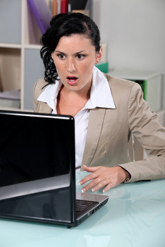 Brunette having technical problems