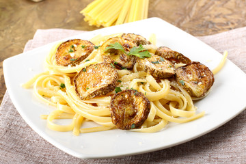 Pasta with fried zucchini