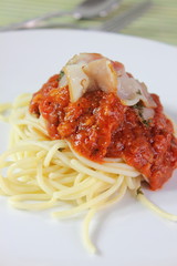 pasta with meatballs and tomato sauce