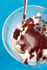 vanilla ice cream with chocolate