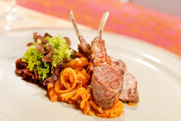 Lamb lion with vegetables