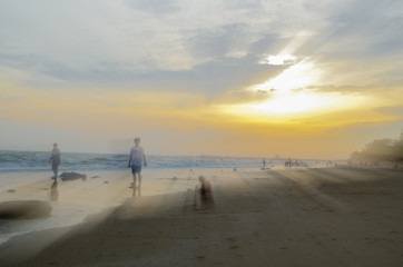 Sunset at Mae Ram Pung beach, Rayong, Thailand 	N/A