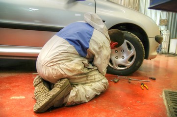 mécanique automobile - atelier de réparation