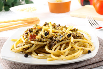 Pasta with fresh sardines and fennel