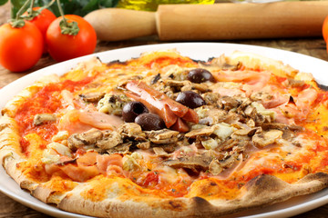 Italian Pizza Capricciosa