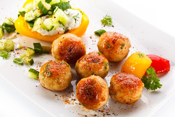 Roasted meatballs and vegetable salad