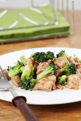 Chicken and broccoli stir fry. Shallow dof
