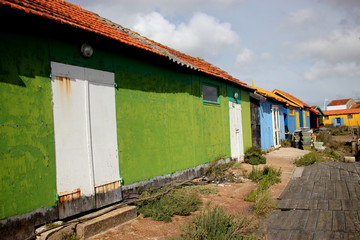 cabanes ostréicoles du château d'Oléron.