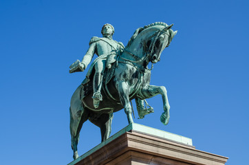 Fototapeta na wymiar Statue of king Carl Johan in Oslo