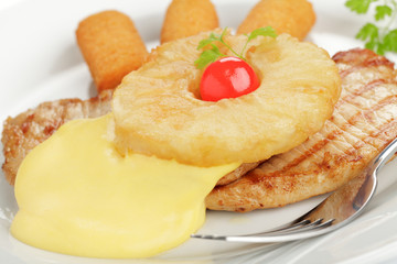 Schweinesteak Hawaii, Kartoffelkroketten