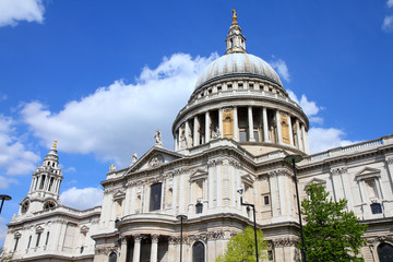 Fototapeta na wymiar London - St. Paul's Cathedral