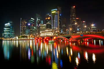 Fototapeta premium Night lights and skyscrapers' reflection at Singapore