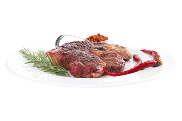 meat food : roast beef steak served on white