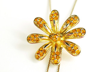Yellow jewel brooch