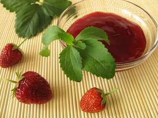 Erdbeerkonfitüre mit Stevia