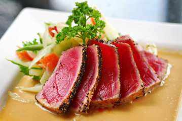 tuna sashimi - 42290660