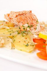 salmon fillet with potatoes