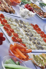 Table dressée pour l'apéritif