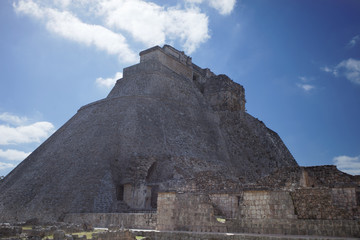 Fototapeta na wymiar Ruiny Majów w Uxmal, Meksyk