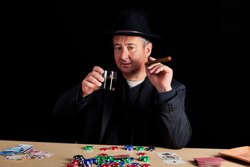 Man at poker - obrazy, fototapety, plakaty