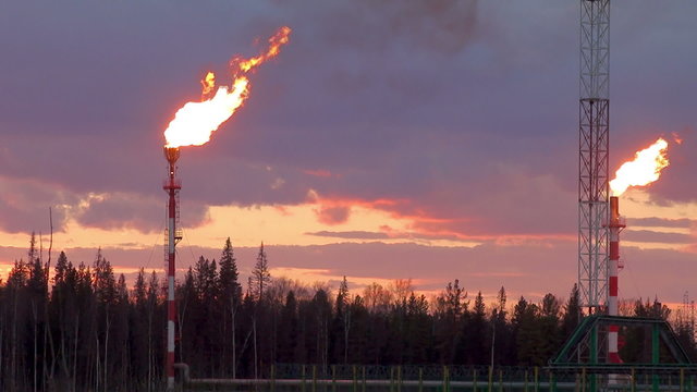 Oil torch (flaring of the oil associated gas)