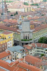 Fototapeta na wymiar zobacz Cremona z Torrazzo