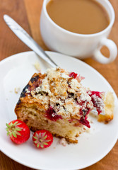 Sweet biscuit cake with fresh berries