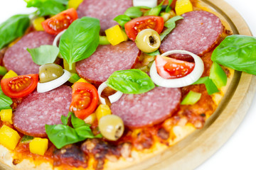 Pizza mit Salami