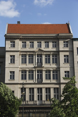 Fototapeta na wymiar Berlin, nowoczesna architektura wzdłuż Szprewy