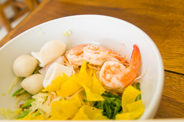 noodles with seafood