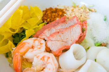 noodles with seafood