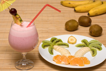 Fruit salad and cocktail