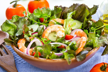 King 's prawn salad