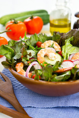 King 's prawn salad