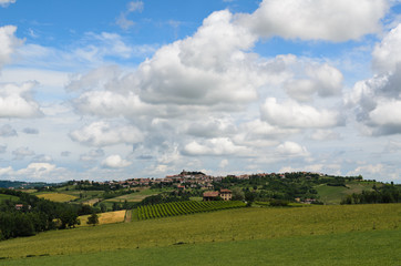 Fototapeta na wymiar Widok wsi Monferrato (AL)