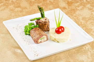 Grilled meat rolls